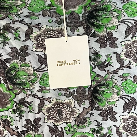 NWT  Diane von Furstenberg Faridah Crew Neck Mesh Top
Light Blue Size M - Picture 5 of 5